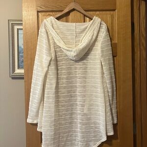 Eyeshadow White Knit Top